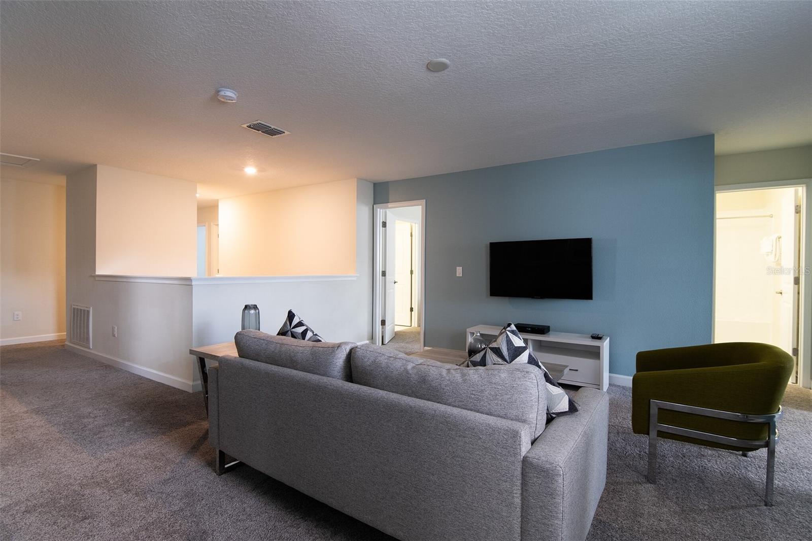 Image 13 of 49 For 1521 Flange Drive