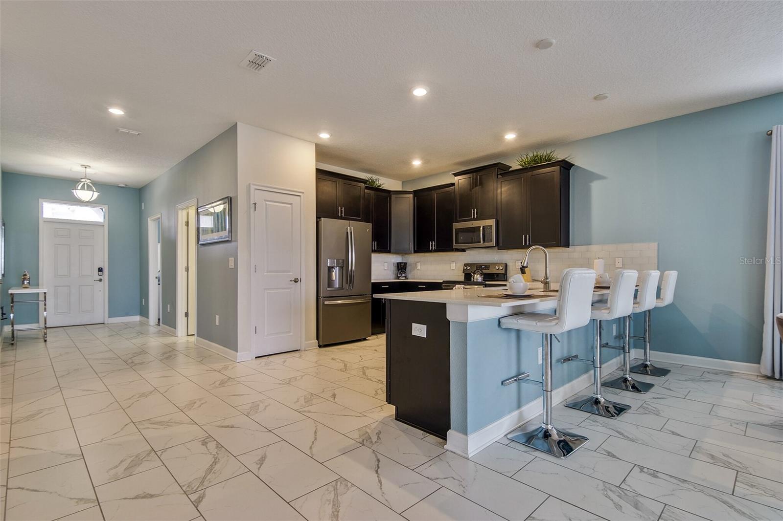 Image 6 of 49 For 1521 Flange Drive