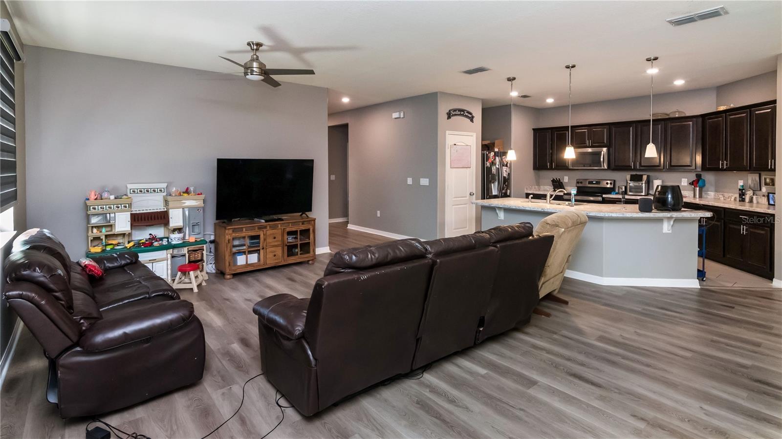 Image 12 of 47 For 2876 Boating Boulevard