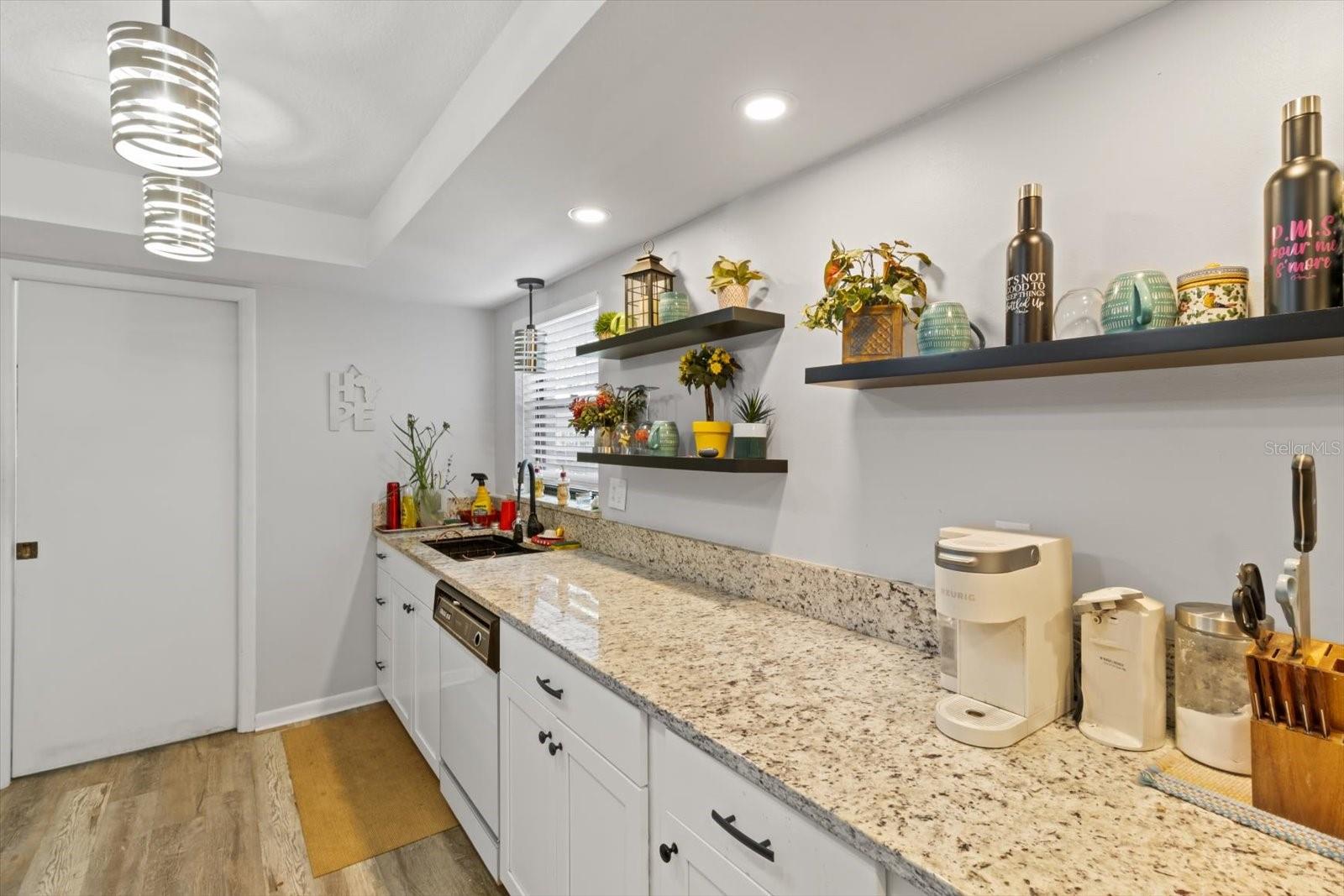 Image 3 of 20 For 35 Beech Street 13