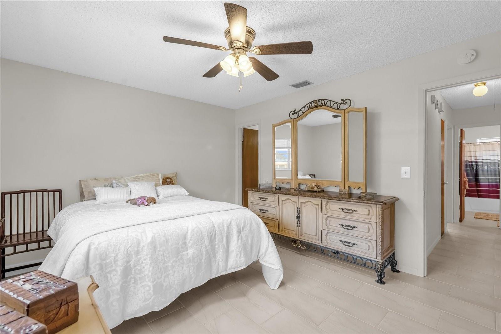 Image 11 of 25 For 151 Hill Avenue 10