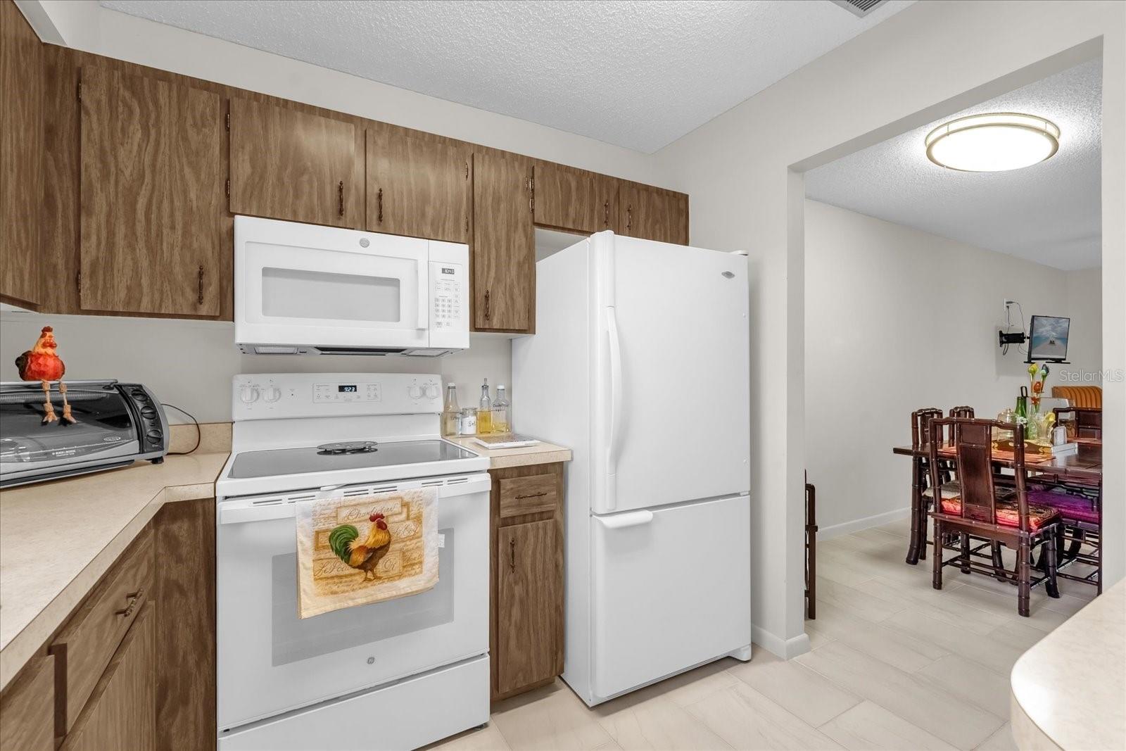 Image 6 of 25 For 151 Hill Avenue 10