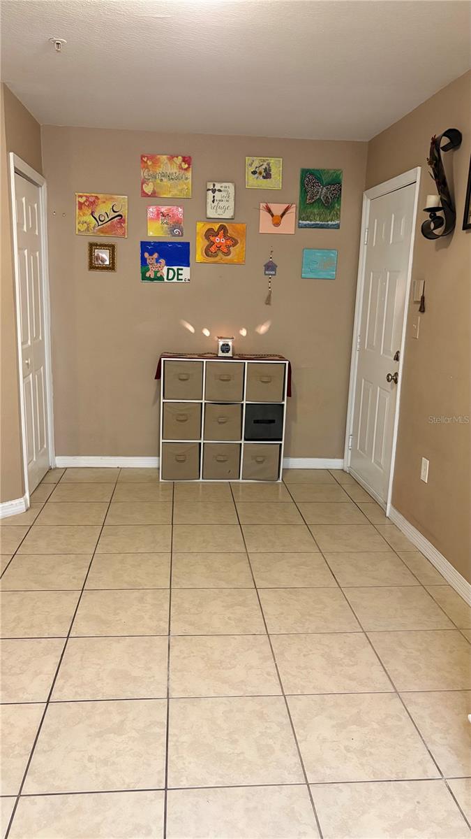 Image 10 of 25 For 5471 Vineland Road 7109