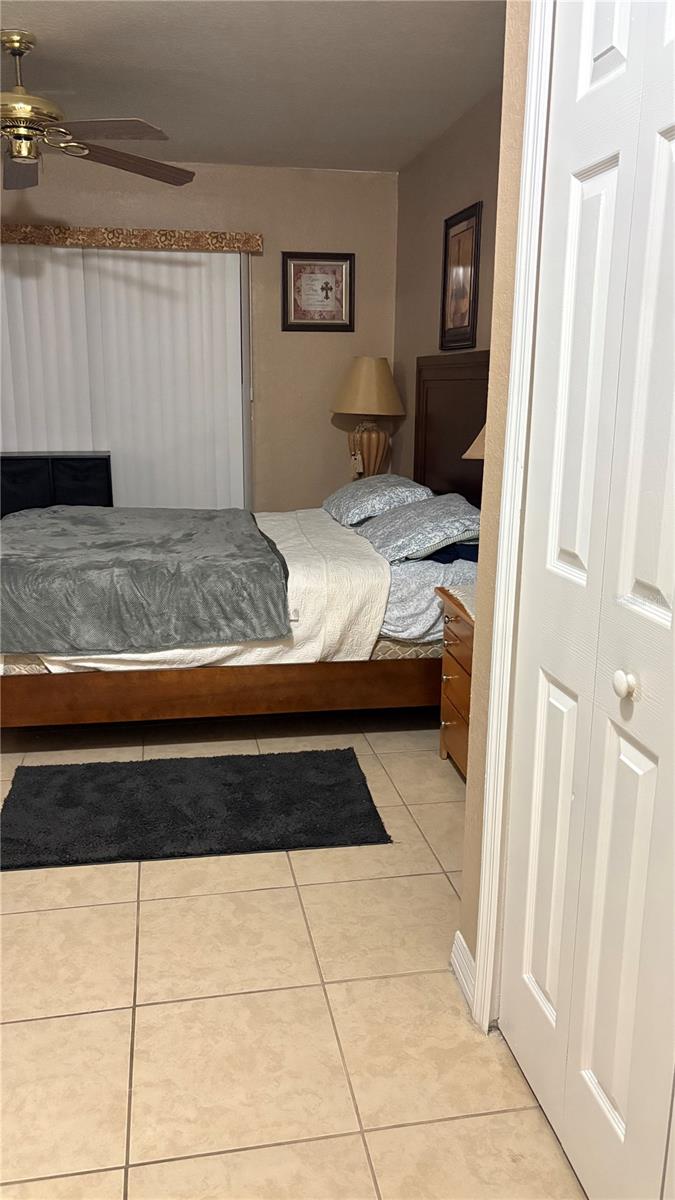 Image 16 of 25 For 5471 Vineland Road 7109