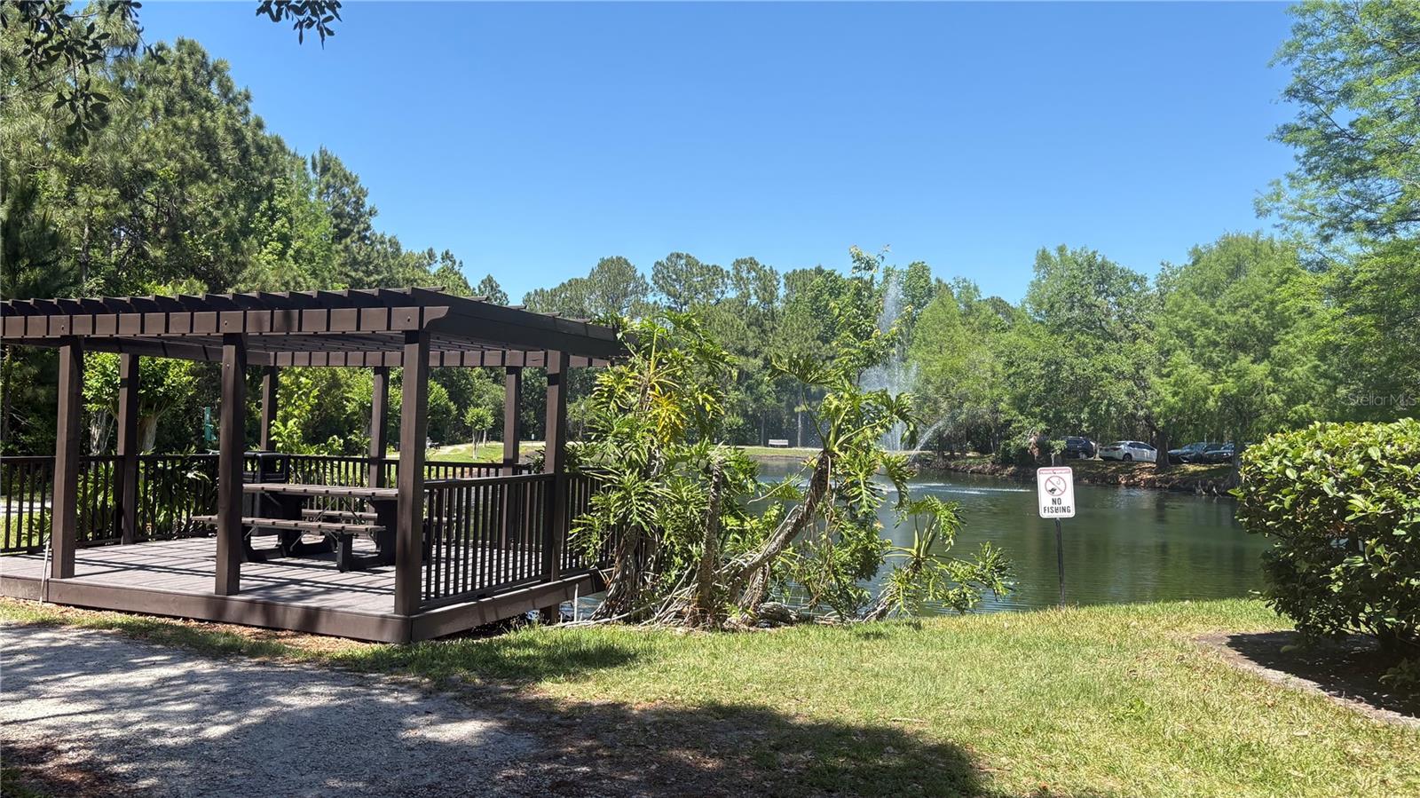 Image 18 of 25 For 5471 Vineland Road 7109