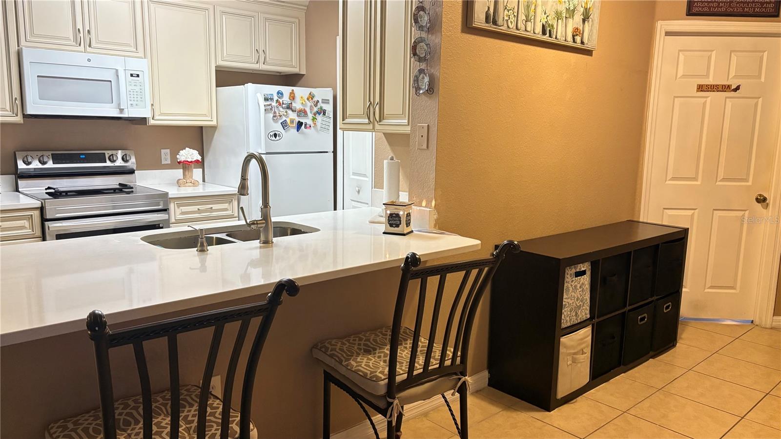 Image 8 of 25 For 5471 Vineland Road 7109