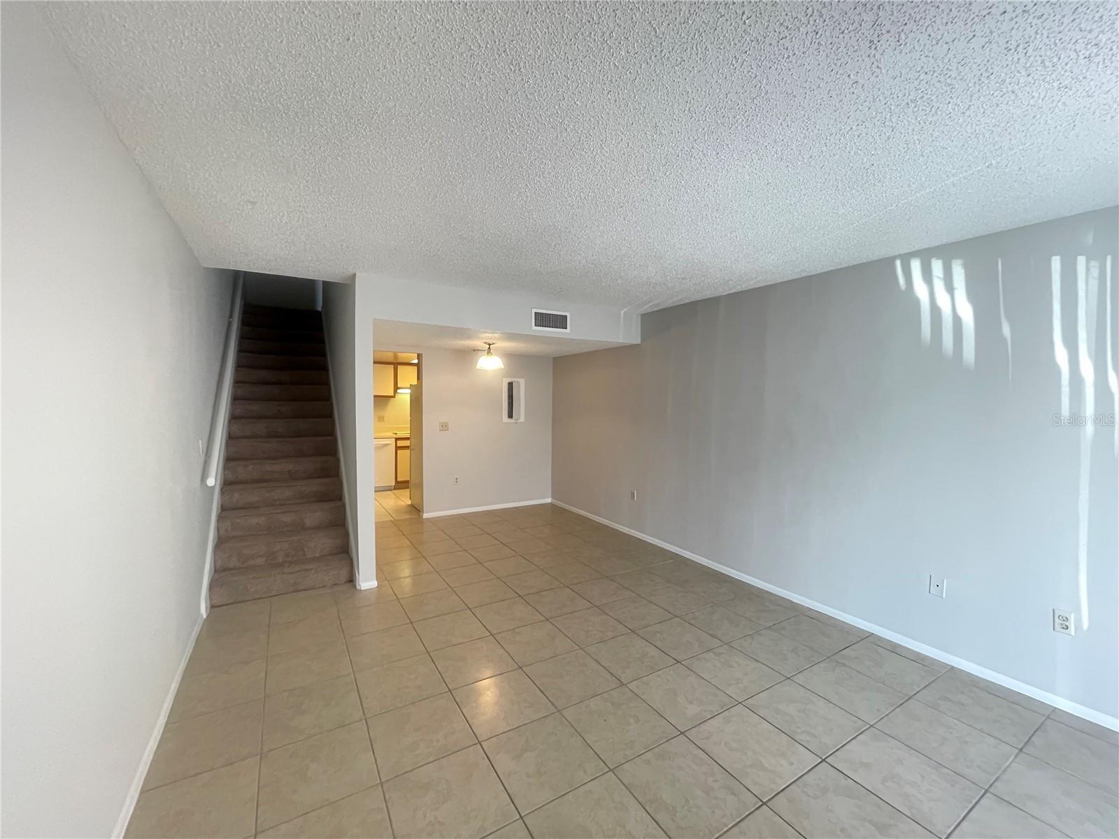 Image 2 of 7 For 4149 Semoran Boulevard 13