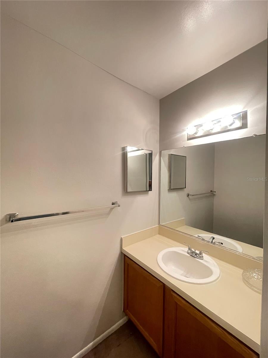 Image 7 of 7 For 4149 Semoran Boulevard 13