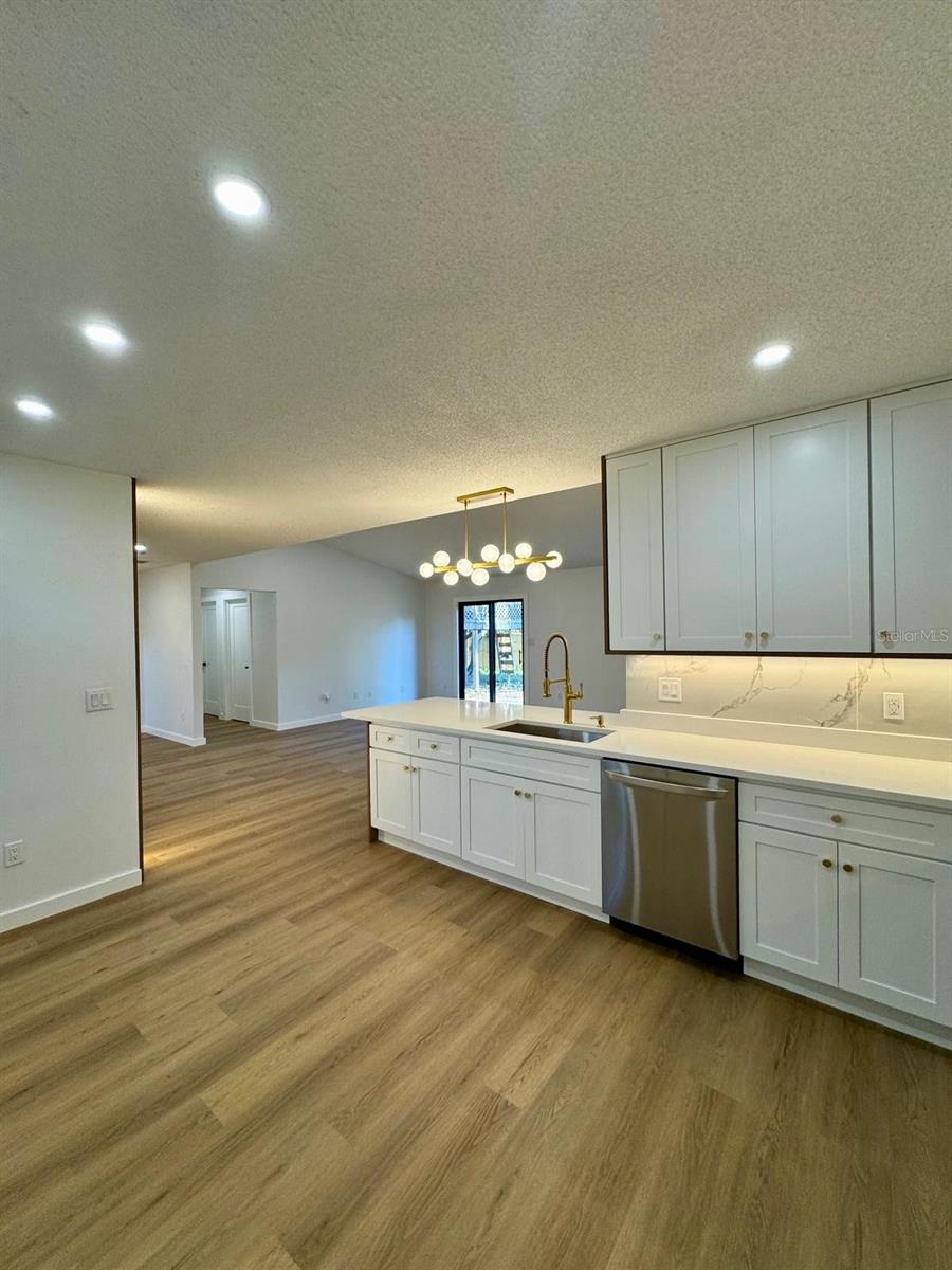 Image 10 of 30 For 1819 Prairie Lake Boulevard