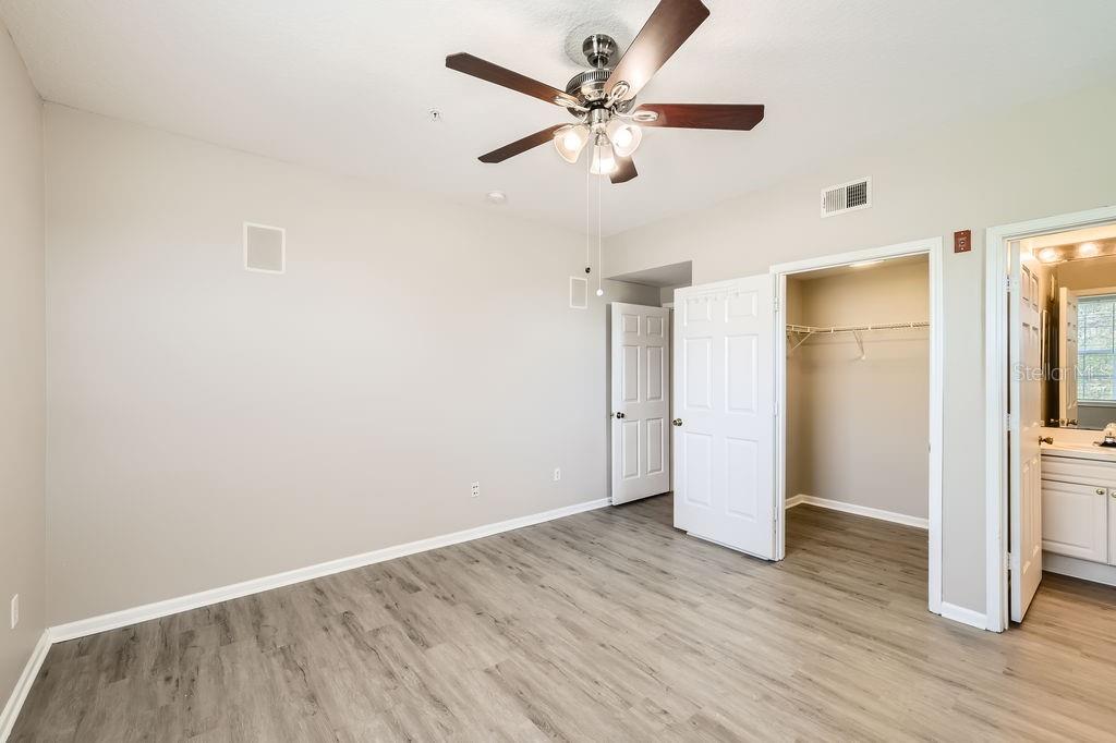 Image 15 of 28 For 14238 Fredricksburg Drive 310