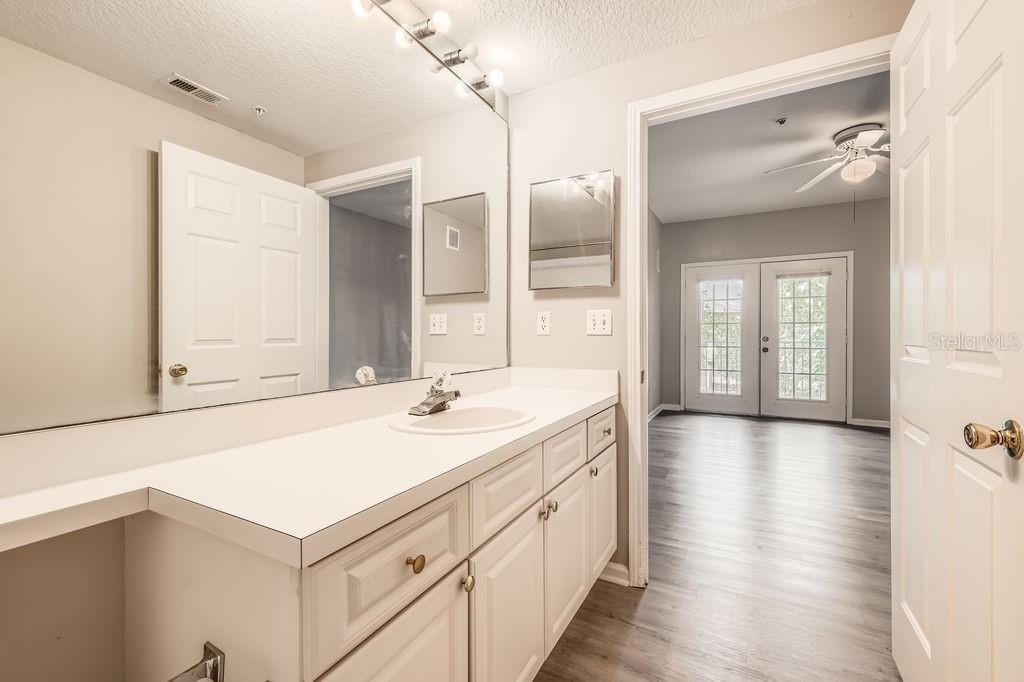 Image 17 of 28 For 14238 Fredricksburg Drive 310