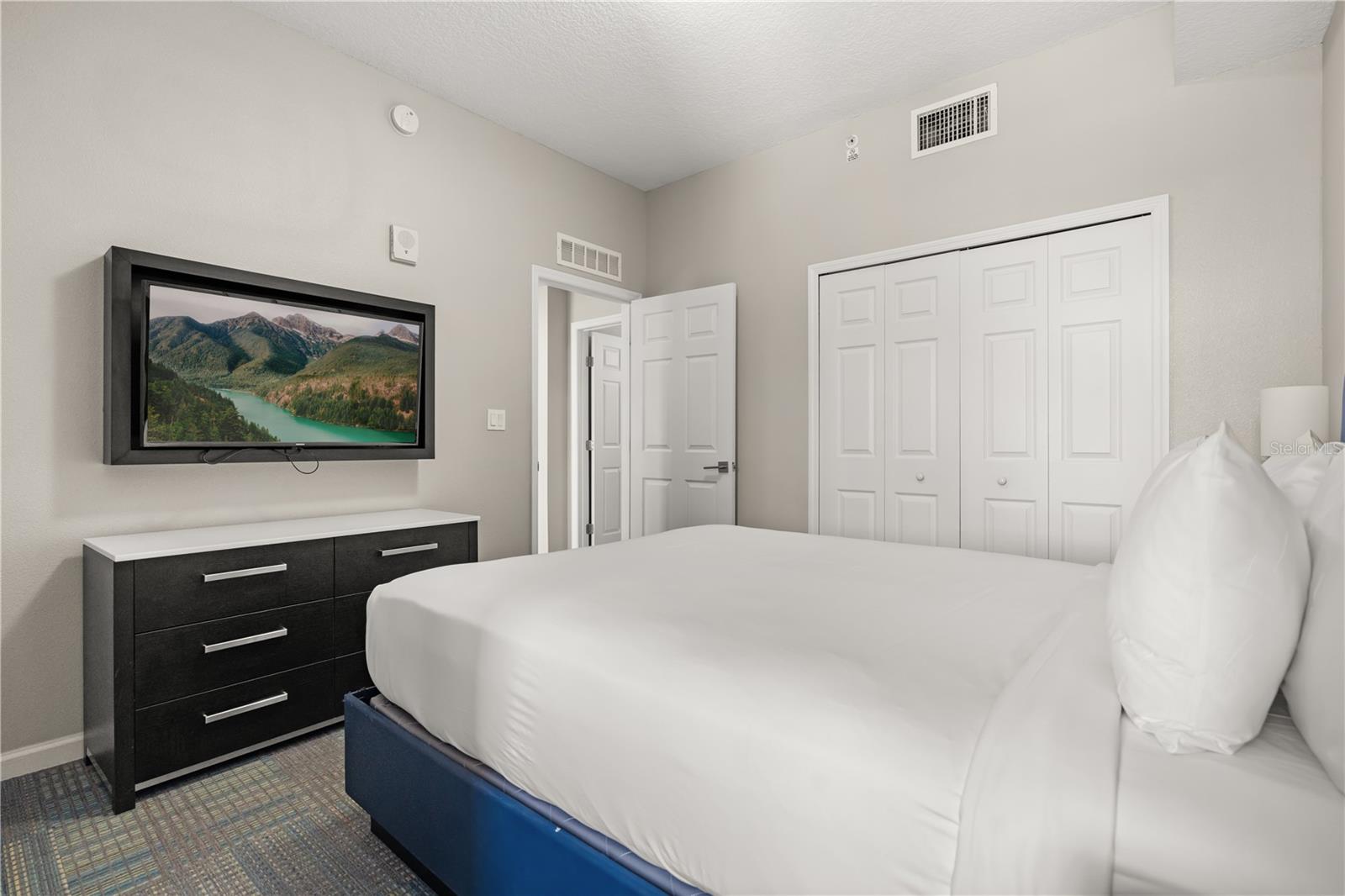 Image 13 of 46 For 14501 Grove Resort Avenue 1441