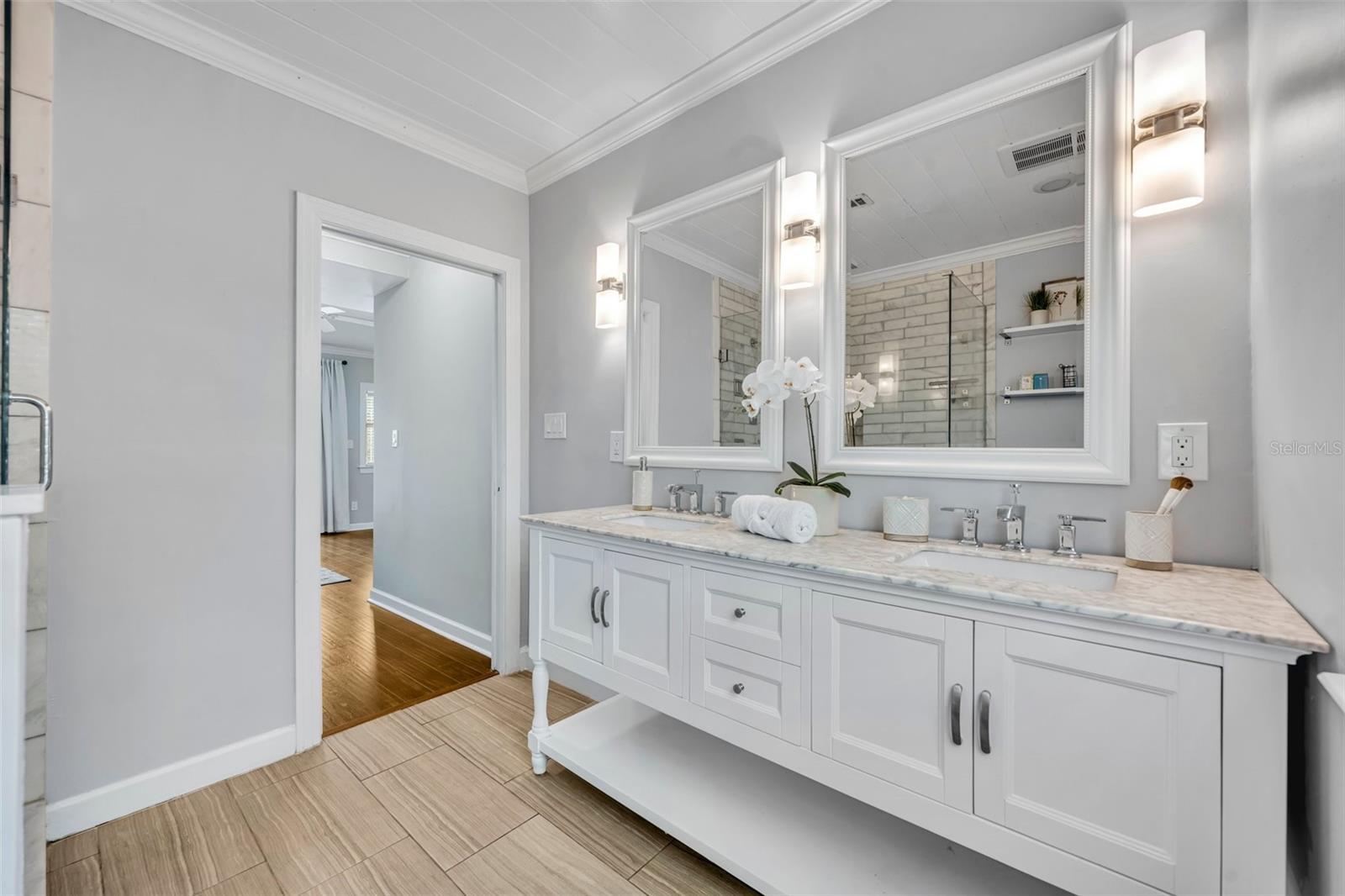 Image 14 of 31 For 216 Vanderbilt Street