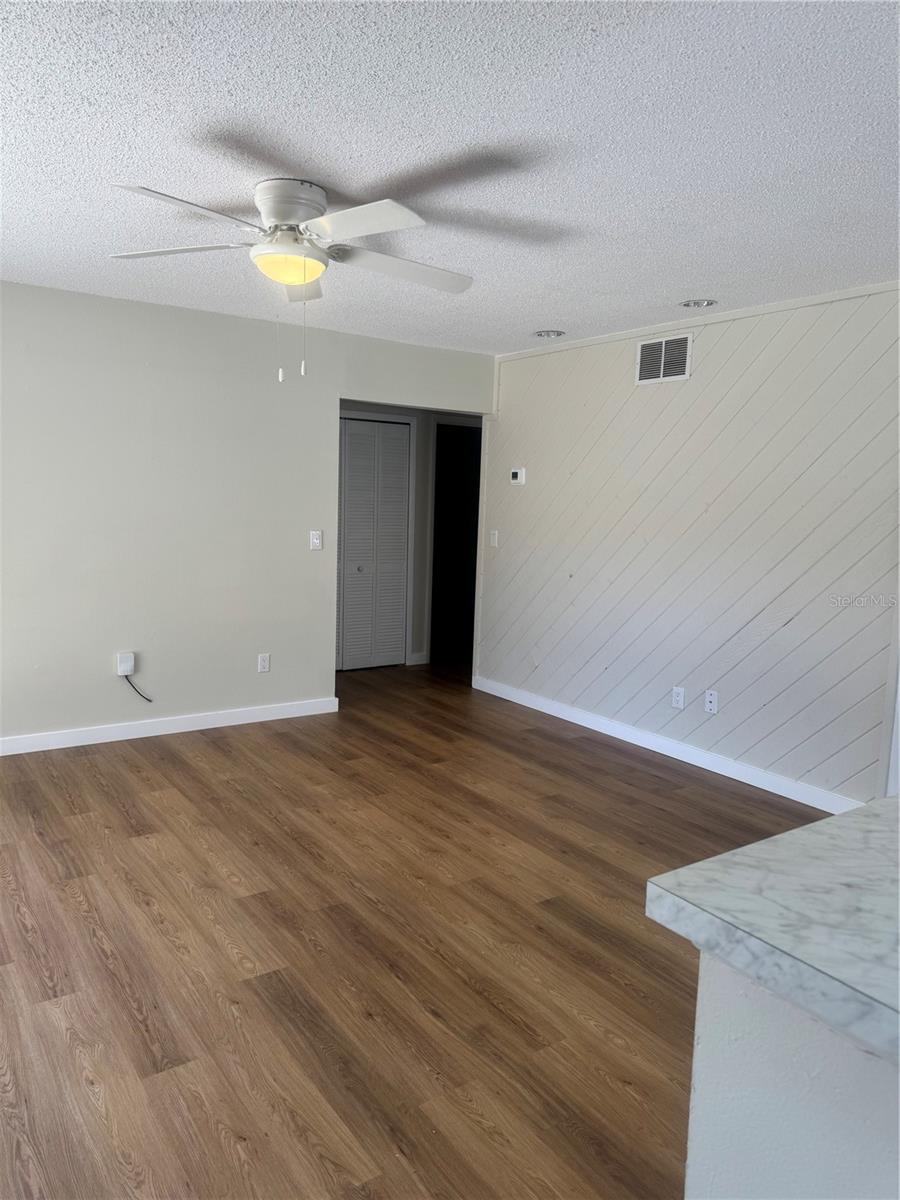 Image 3 of 18 For 1450 Casa Park Circle