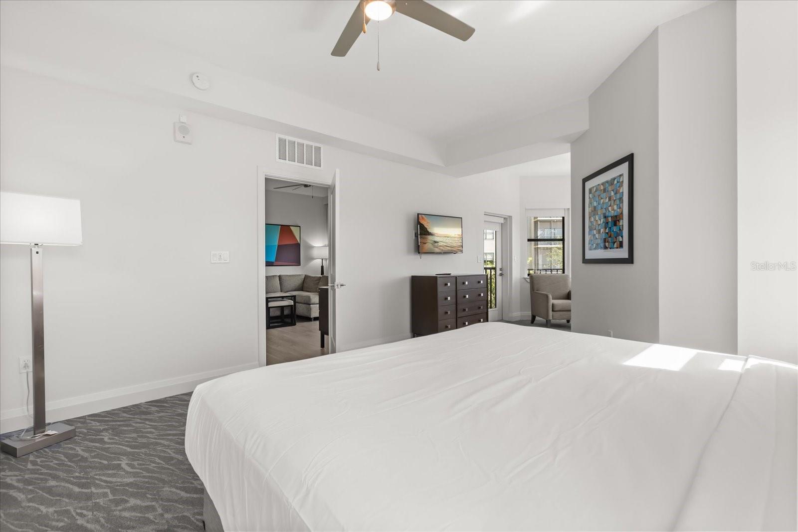 Image 20 of 52 For 14501 Grove Resort Avenue 3335