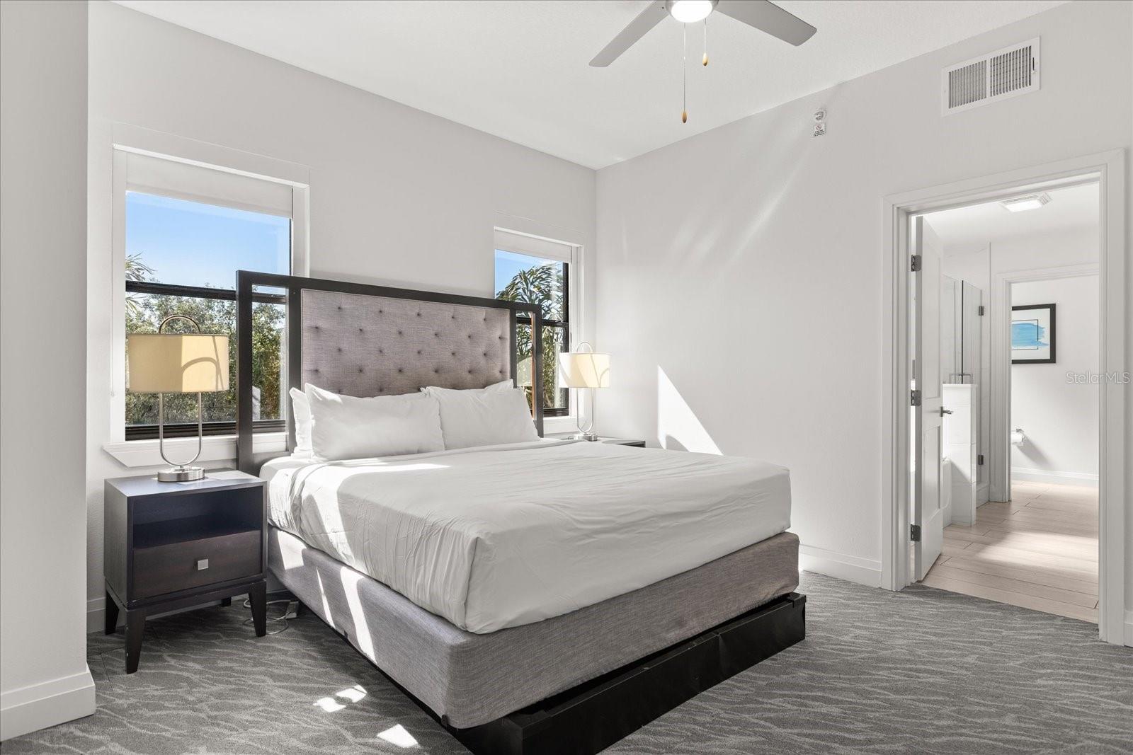 Image 21 of 52 For 14501 Grove Resort Avenue 3335