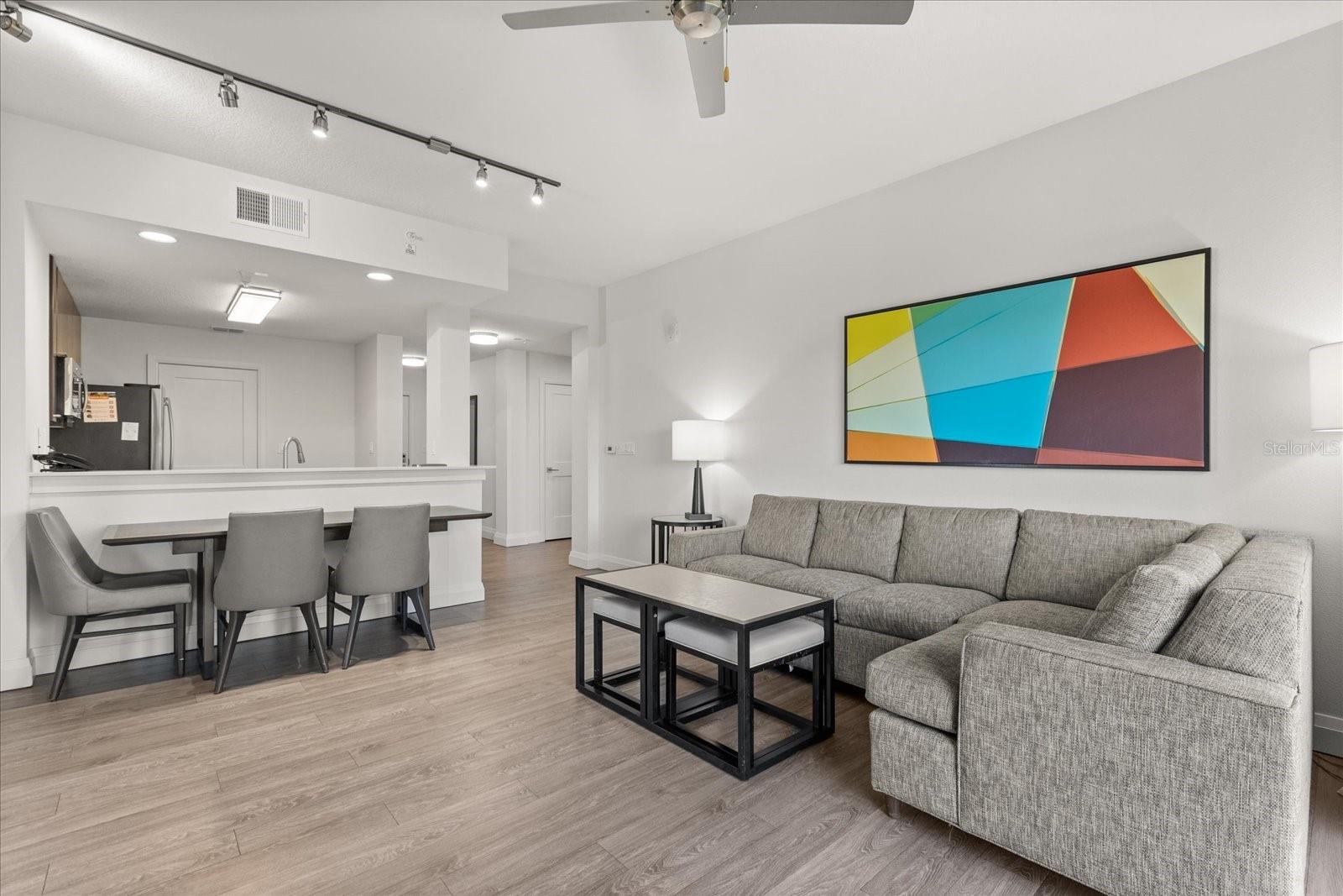 Image 8 of 52 For 14501 Grove Resort Avenue 3335