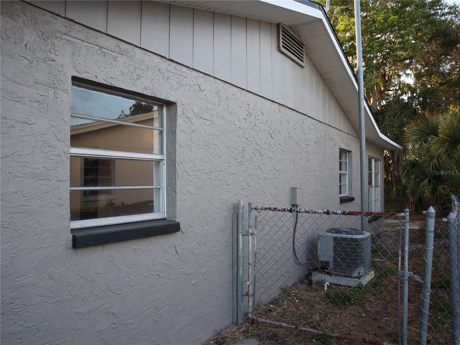 Image 11 of 14 For 703 Venus Drive
