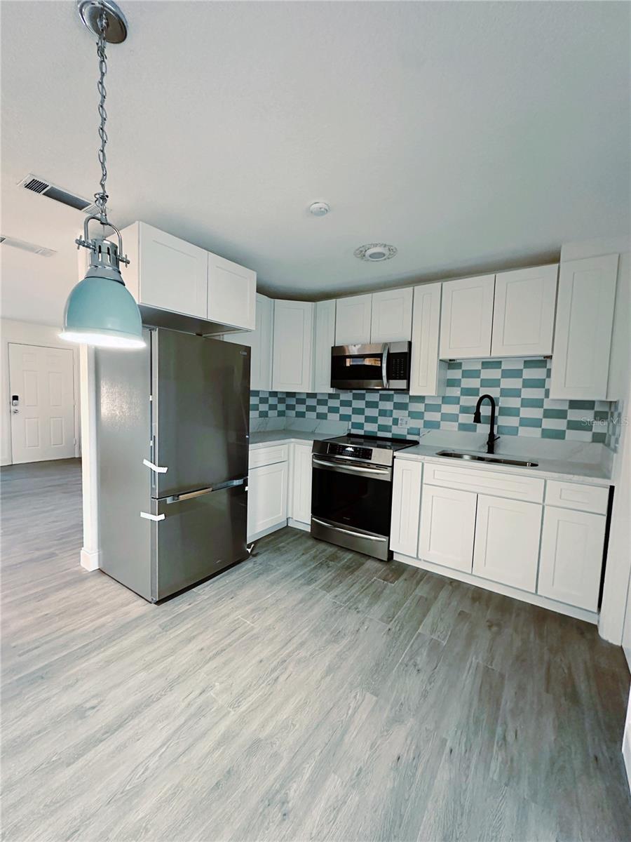 Image 3 of 14 For 703 Venus Drive