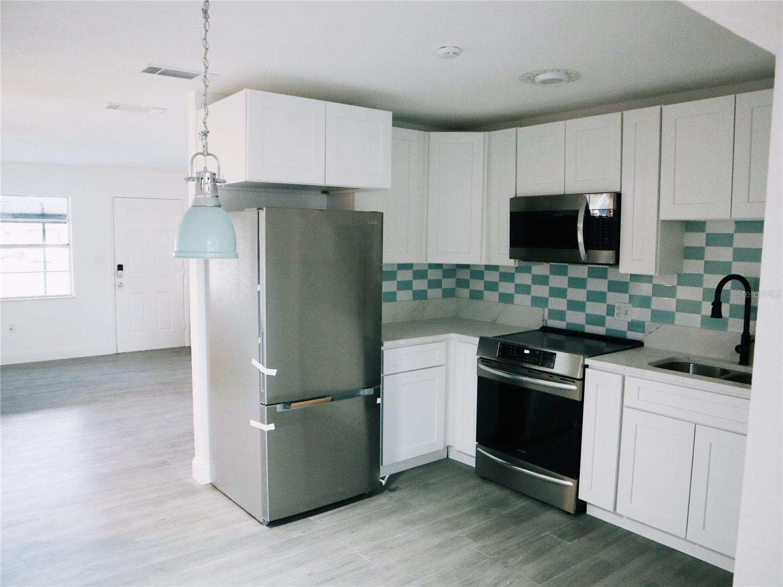 Image 4 of 14 For 703 Venus Drive