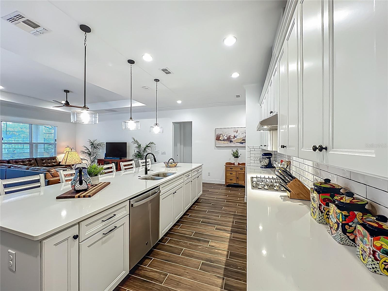 Image 8 of 66 For 7748 Four Seasons Boulevard