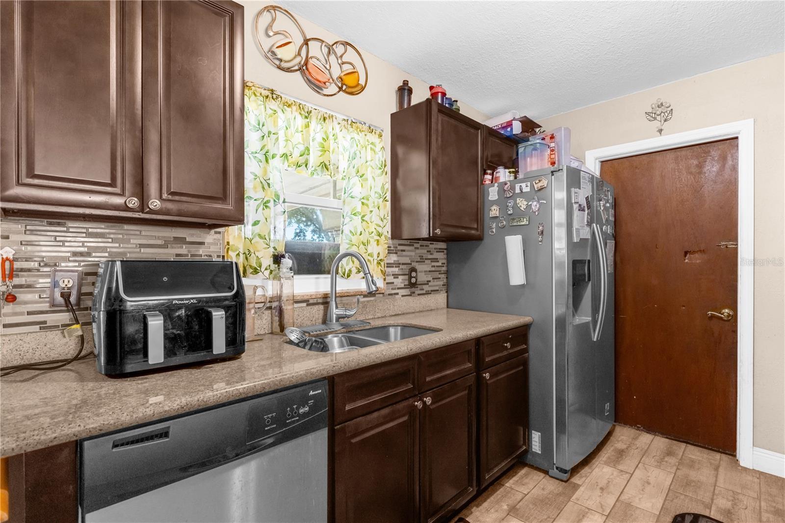 Image 6 of 20 For 260 3rd Street