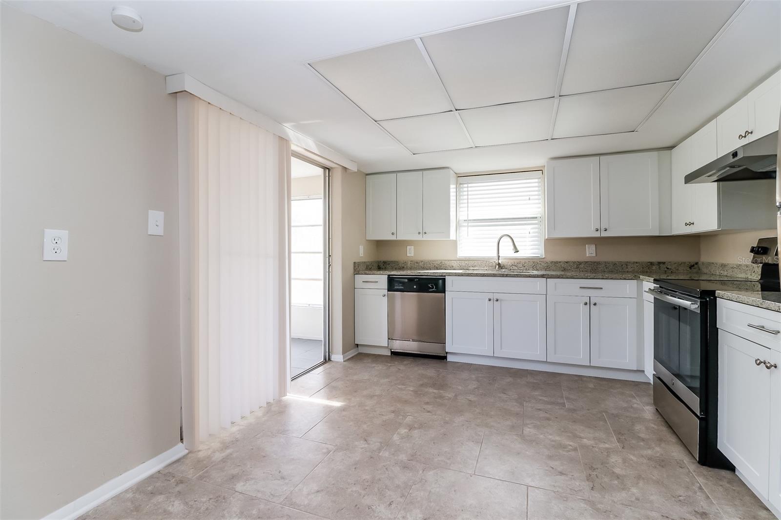 Image 6 of 15 For 9130 Hunt Club Lane