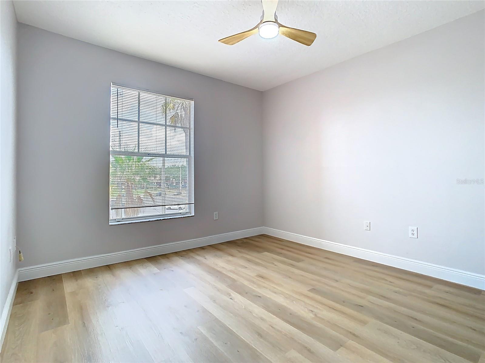 Image 22 of 66 For 5560 Metrowest Boulevard 3-304