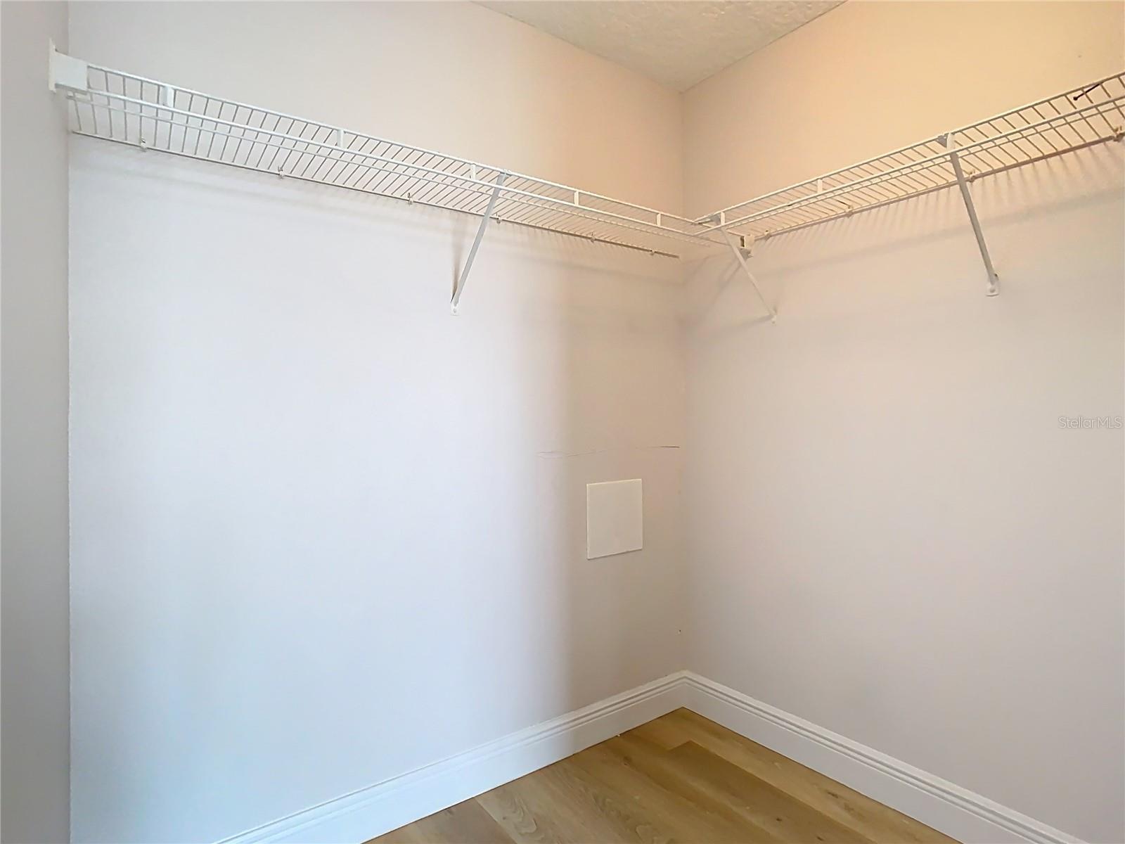 Image 25 of 66 For 5560 Metrowest Boulevard 3-304