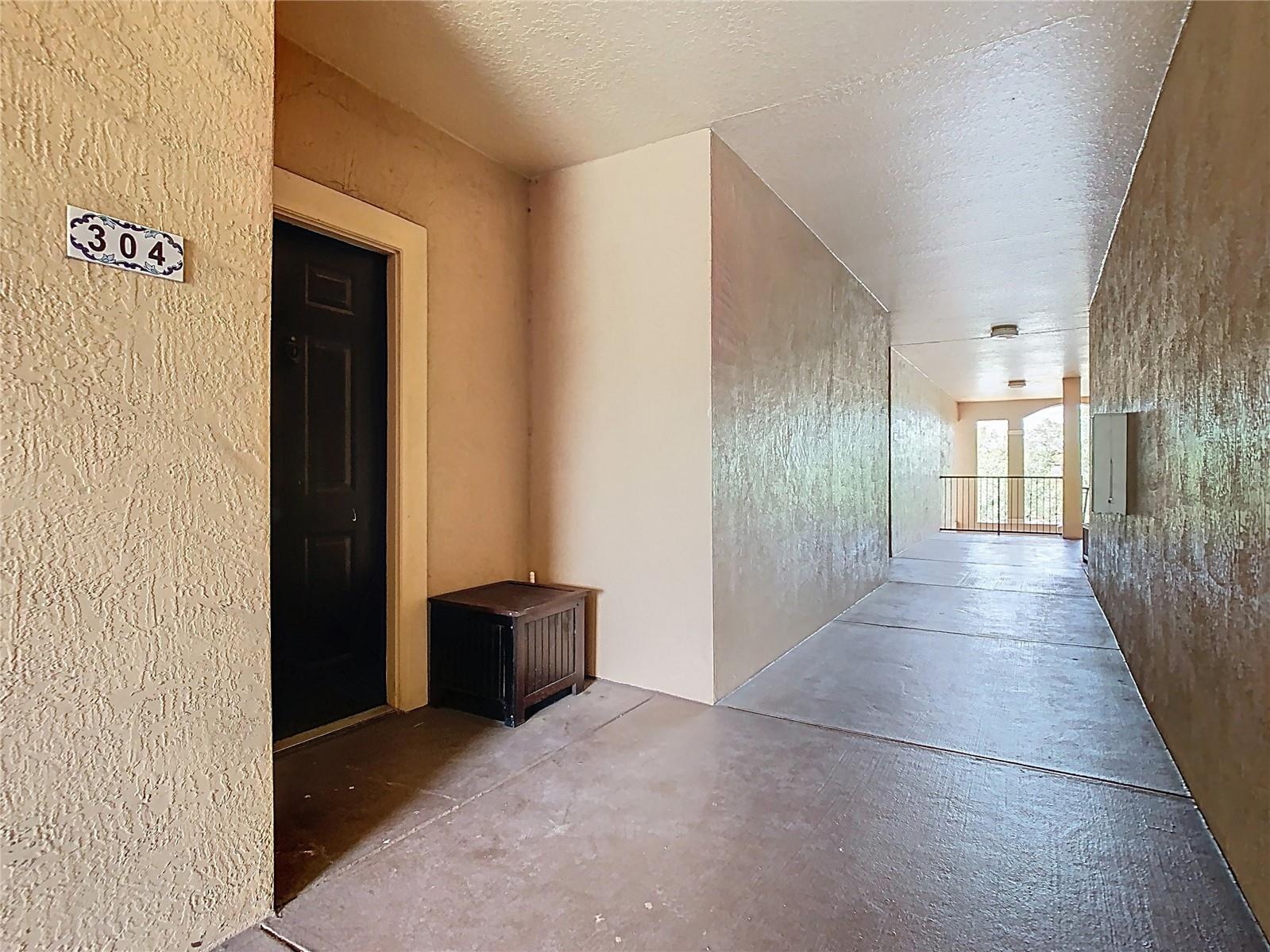 Image 3 of 66 For 5560 Metrowest Boulevard 3-304