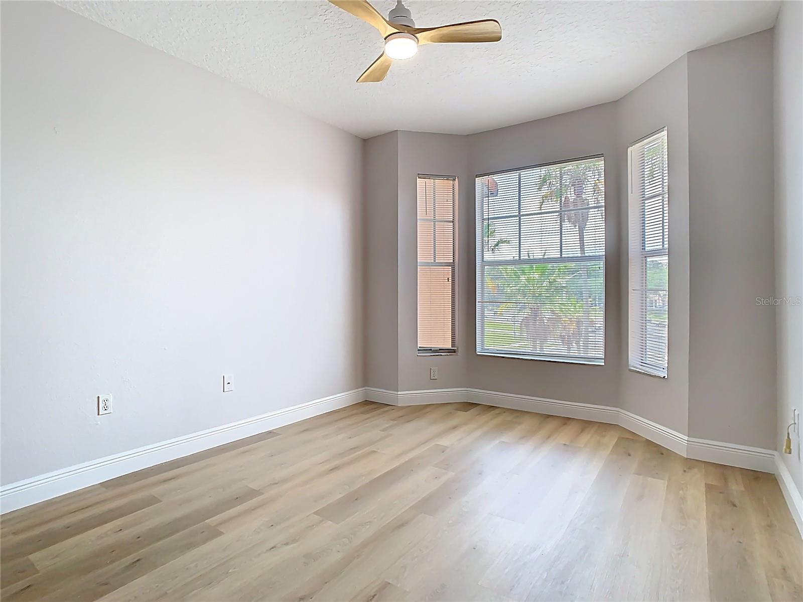 Image 34 of 66 For 5560 Metrowest Boulevard 3-304