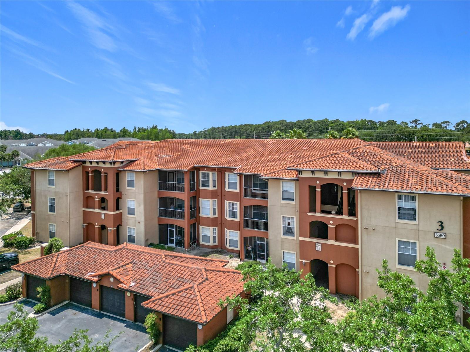 Image 43 of 66 For 5560 Metrowest Boulevard 3-304