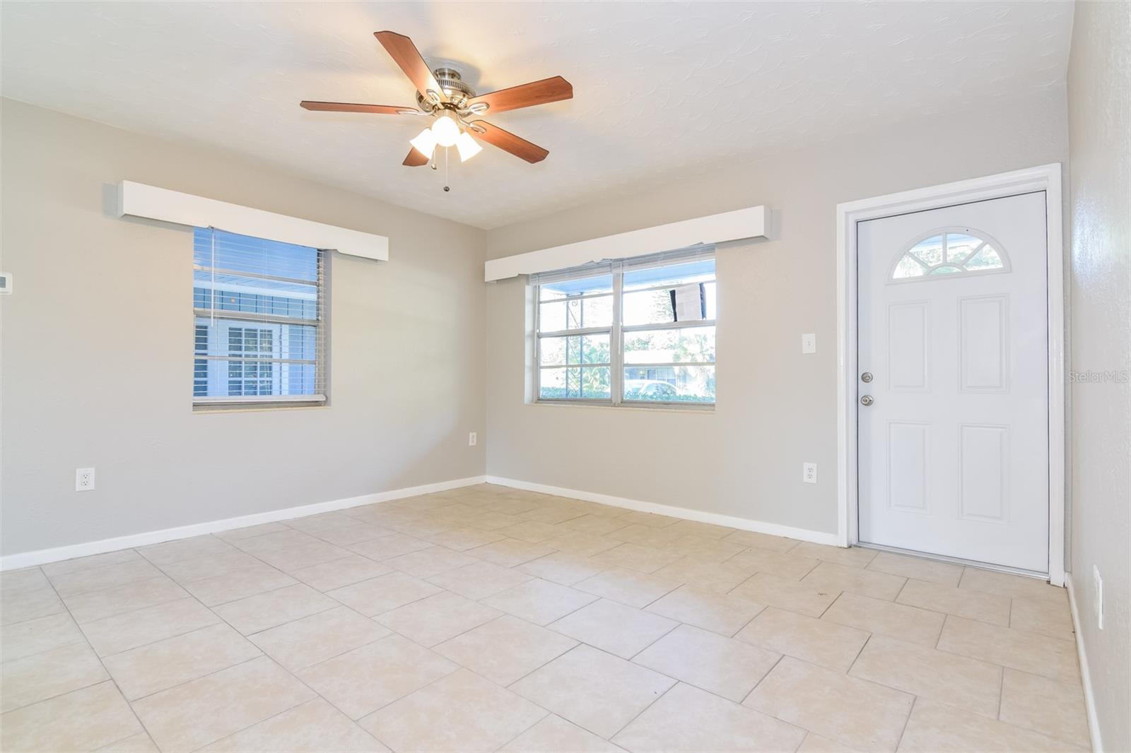 Image 4 of 16 For 3307 16th Avenue W