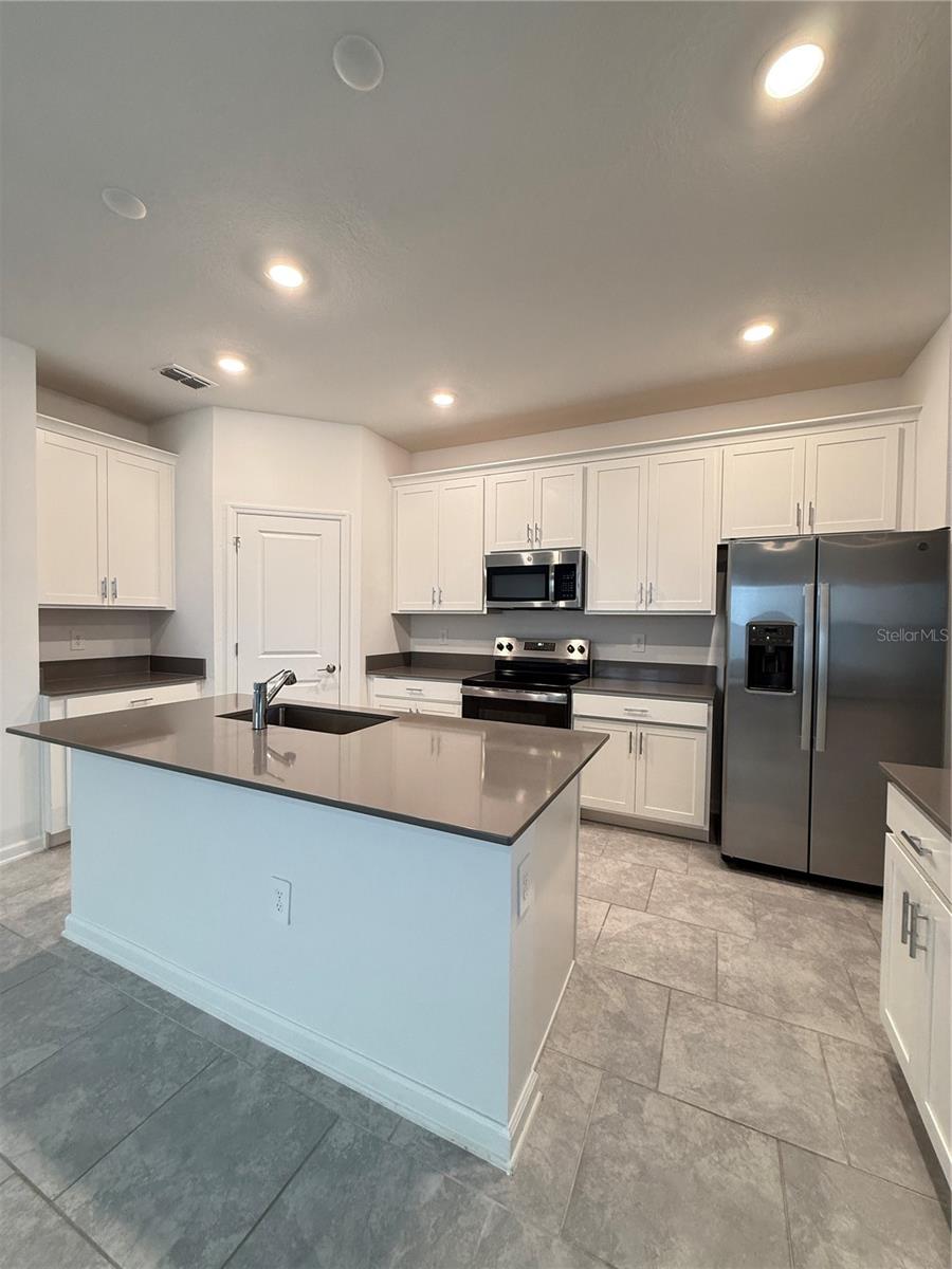 Image 3 of 18 For 8967 Chipping Square Lane