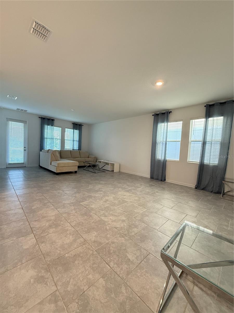 Image 4 of 18 For 8967 Chipping Square Lane