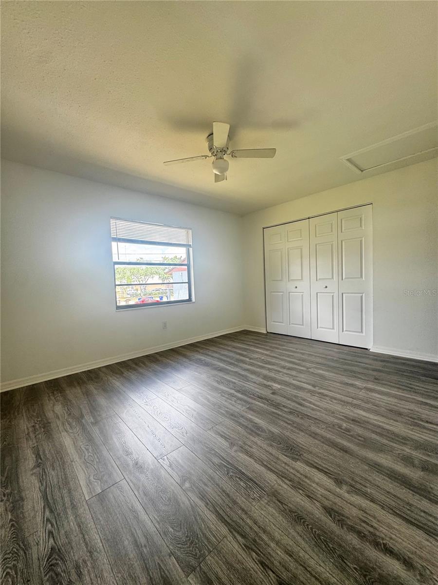 Image 6 of 6 For 1809 Bronson Drive C