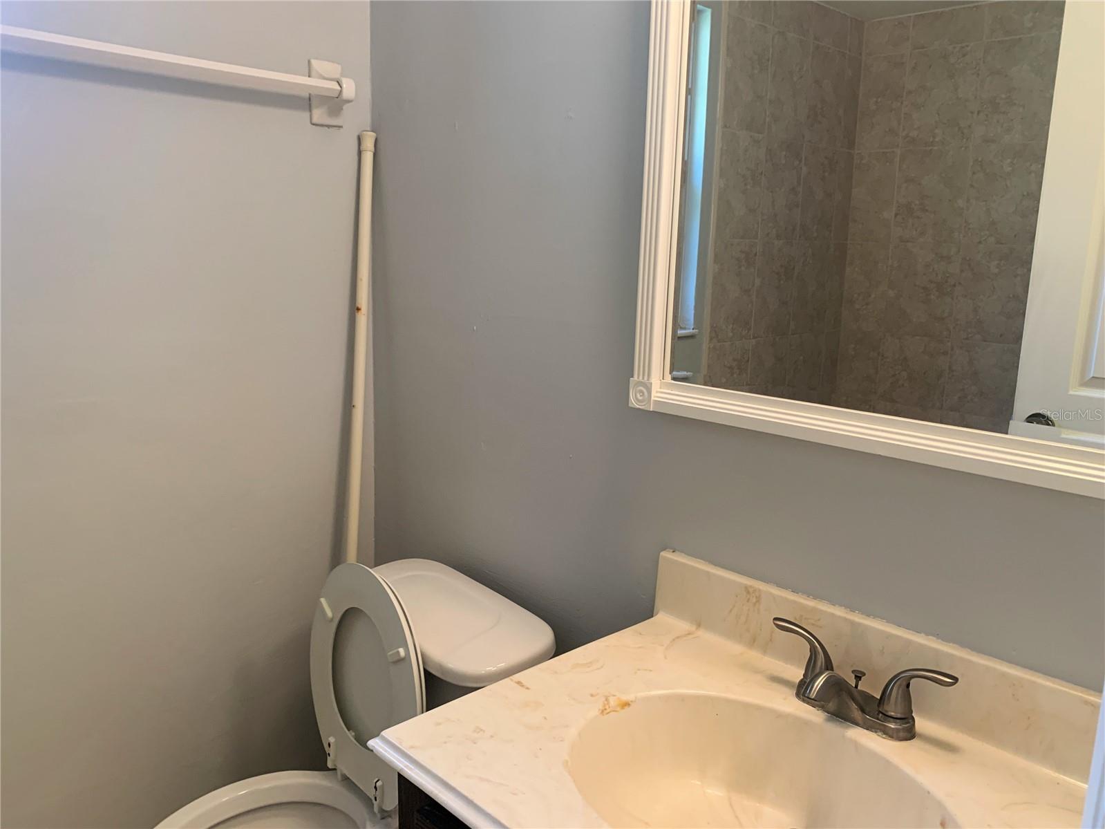 Image 11 of 25 For 523 Spring Oaks Boulevard