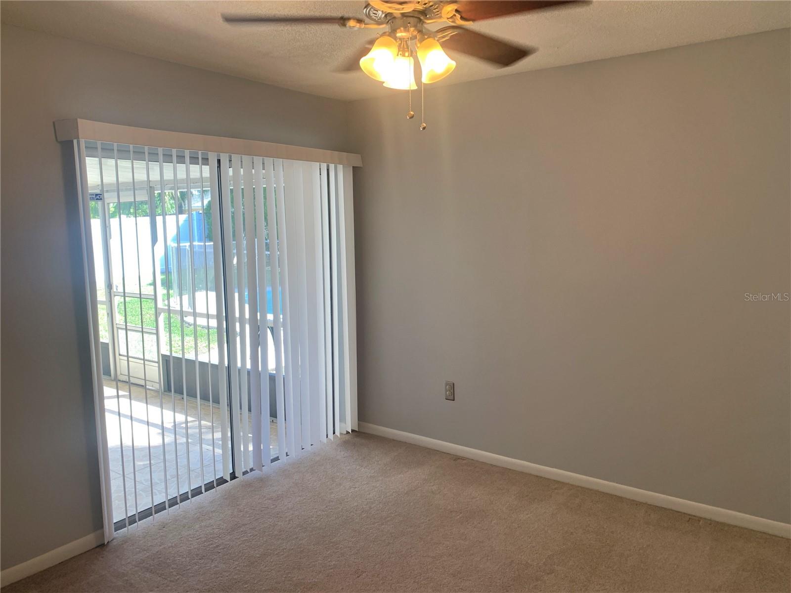 Image 23 of 25 For 523 Spring Oaks Boulevard