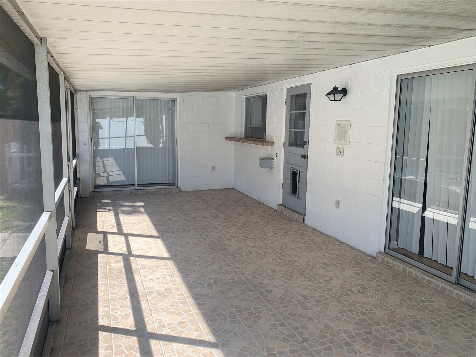 Image 24 of 25 For 523 Spring Oaks Boulevard
