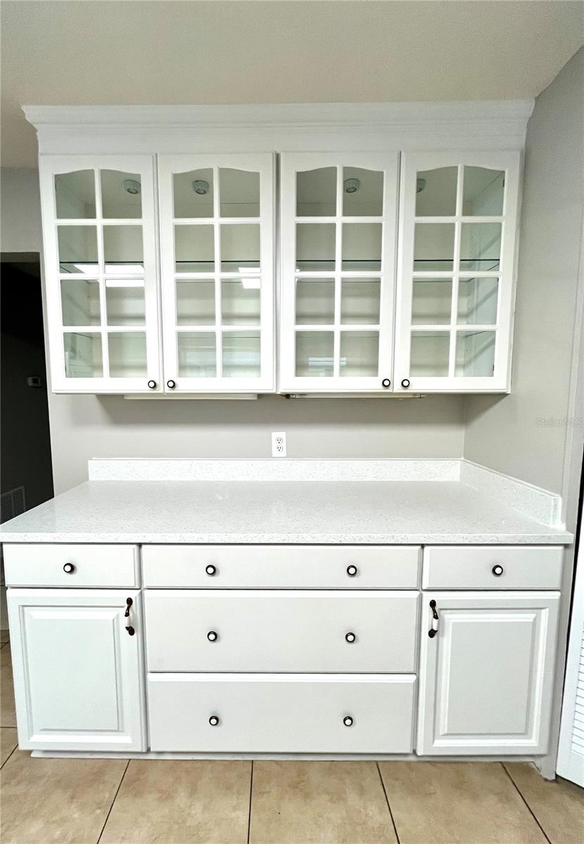 Image 3 of 25 For 523 Spring Oaks Boulevard