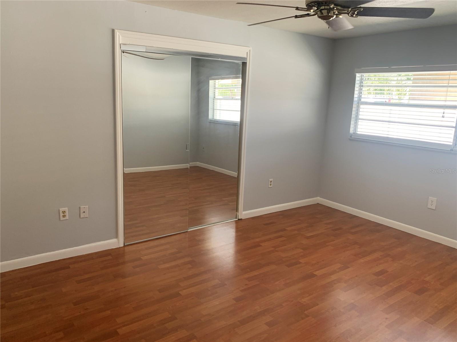 Image 9 of 25 For 523 Spring Oaks Boulevard