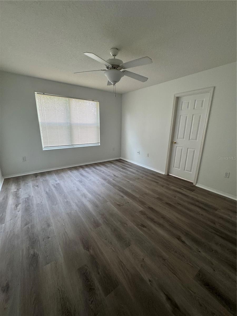 Image 11 of 18 For 3003 Seaview Castle Drive