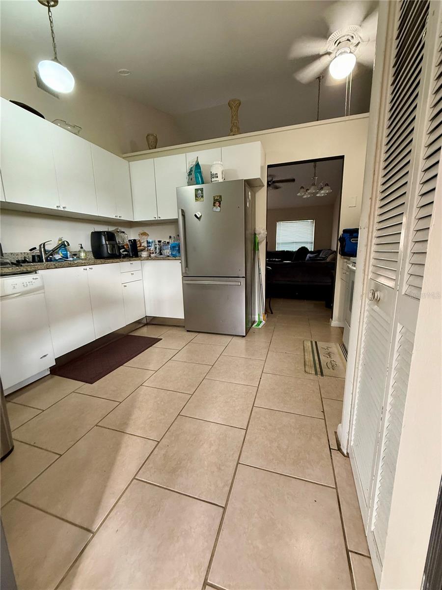 Image 3 of 6 For 394 Douglas Way 72
