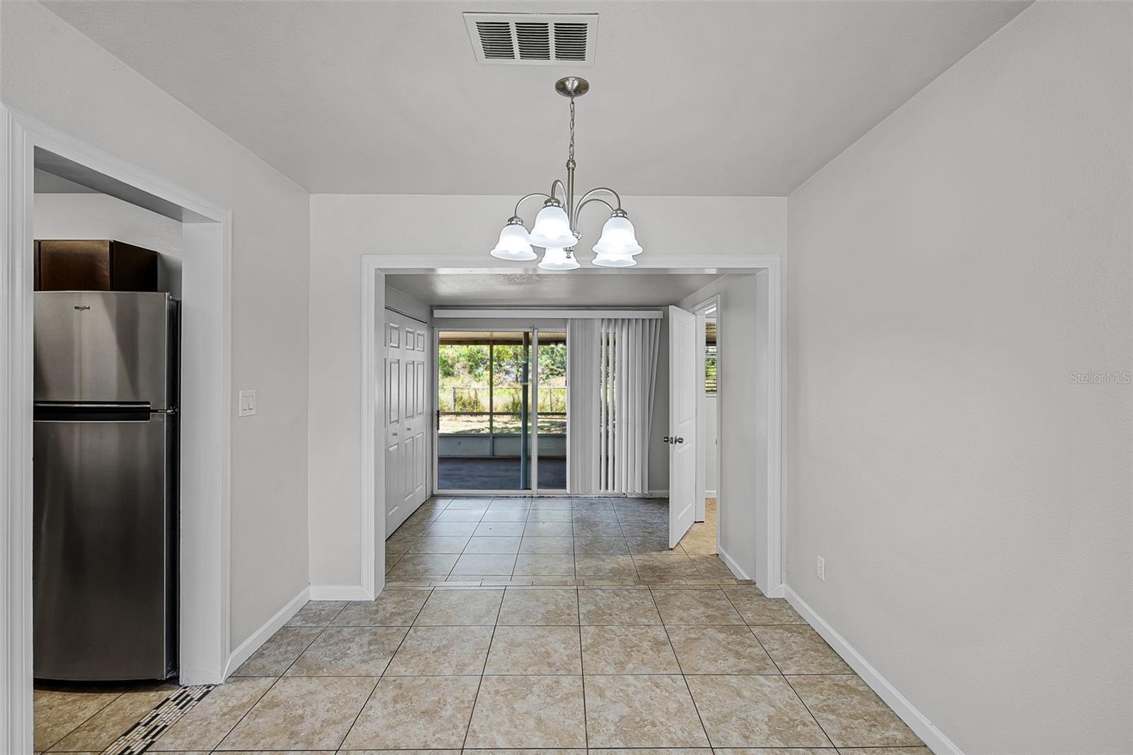 Image 6 of 35 For 1916 Colton Drive