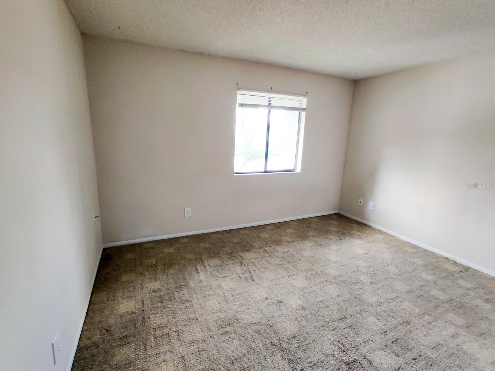 Image 13 of 28 For 177 Springwood Circle D