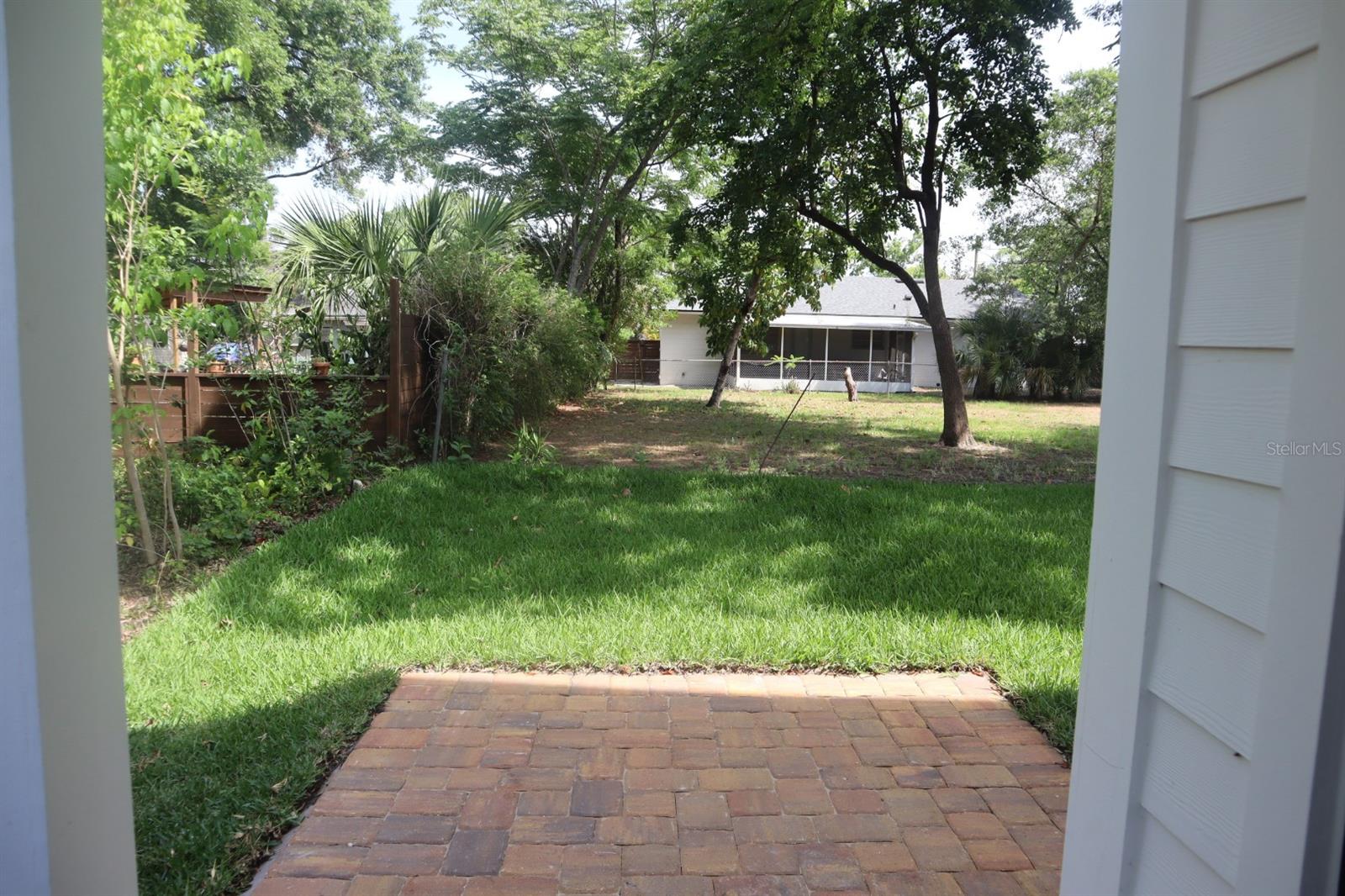 Image 21 of 31 For 1319 Weber Street