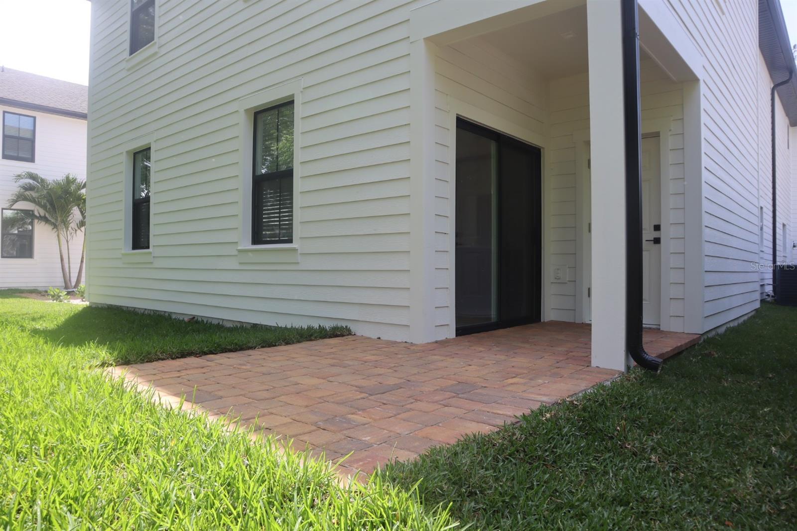 Image 22 of 31 For 1319 Weber Street