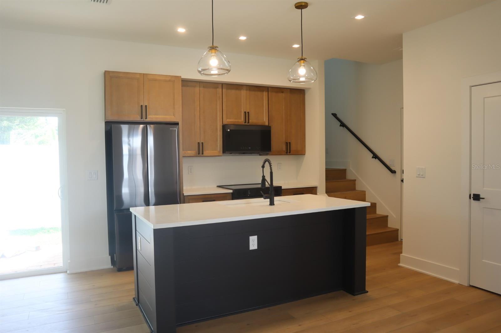 Image 3 of 31 For 1319 Weber Street