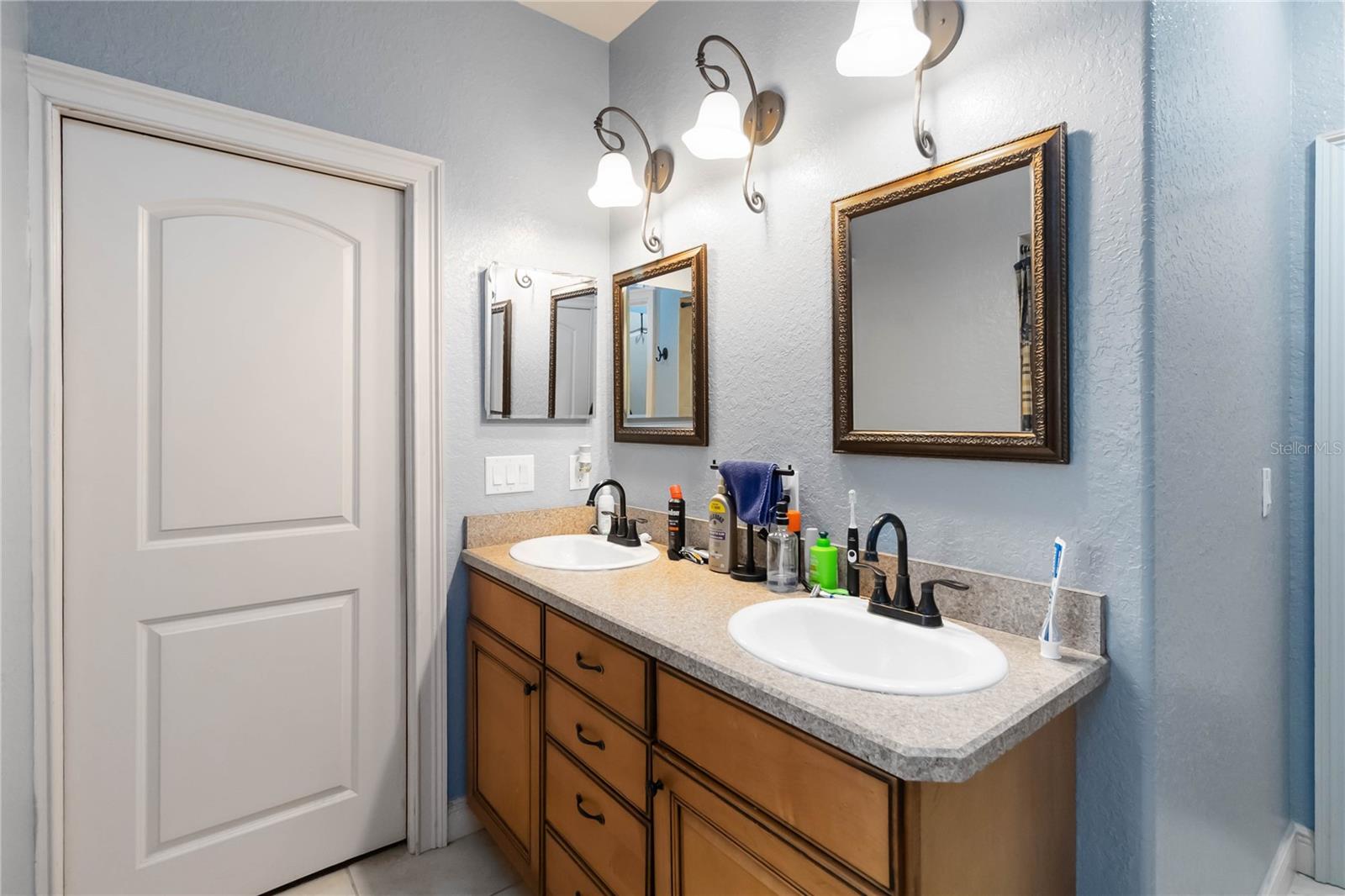 Image 30 of 56 For 5920 Edgerton Avenue