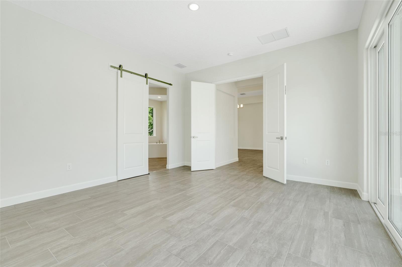 Image 23 of 47 For 132 New Leatherwood Drive